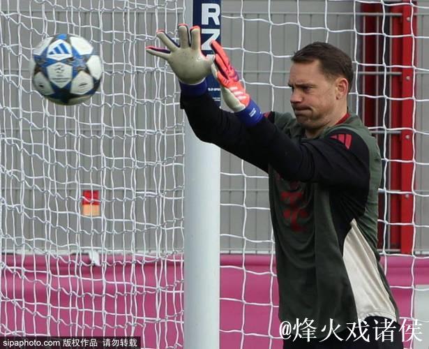 诺伊尔第534次亮相德甲,追平伊梅尔创门将出场纪录 诺伊尔第534次亮相德甲,追平伊梅尔创门将出场纪录