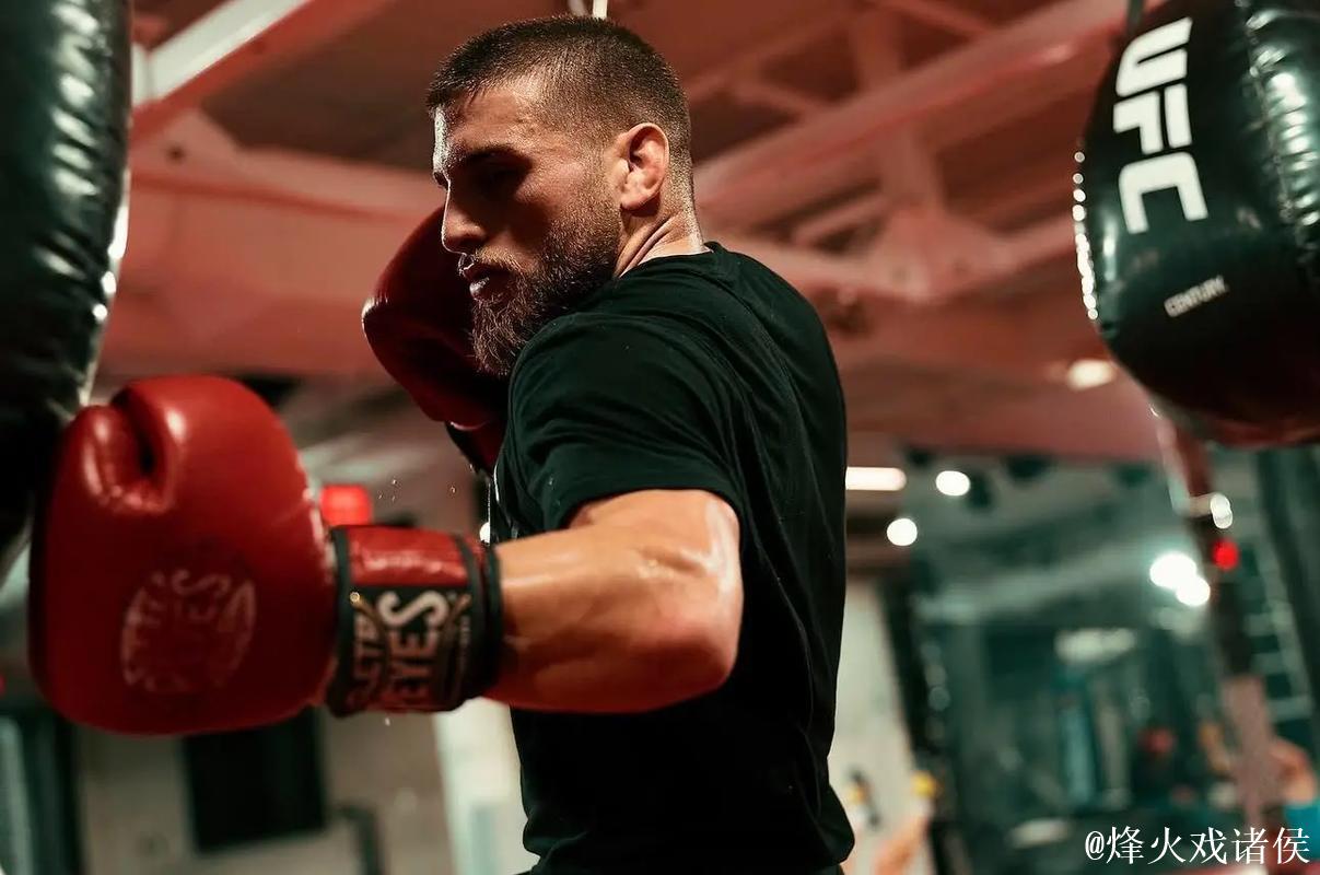 UFC冠军托普里亚立志三冠王并计划征战职业拳坛